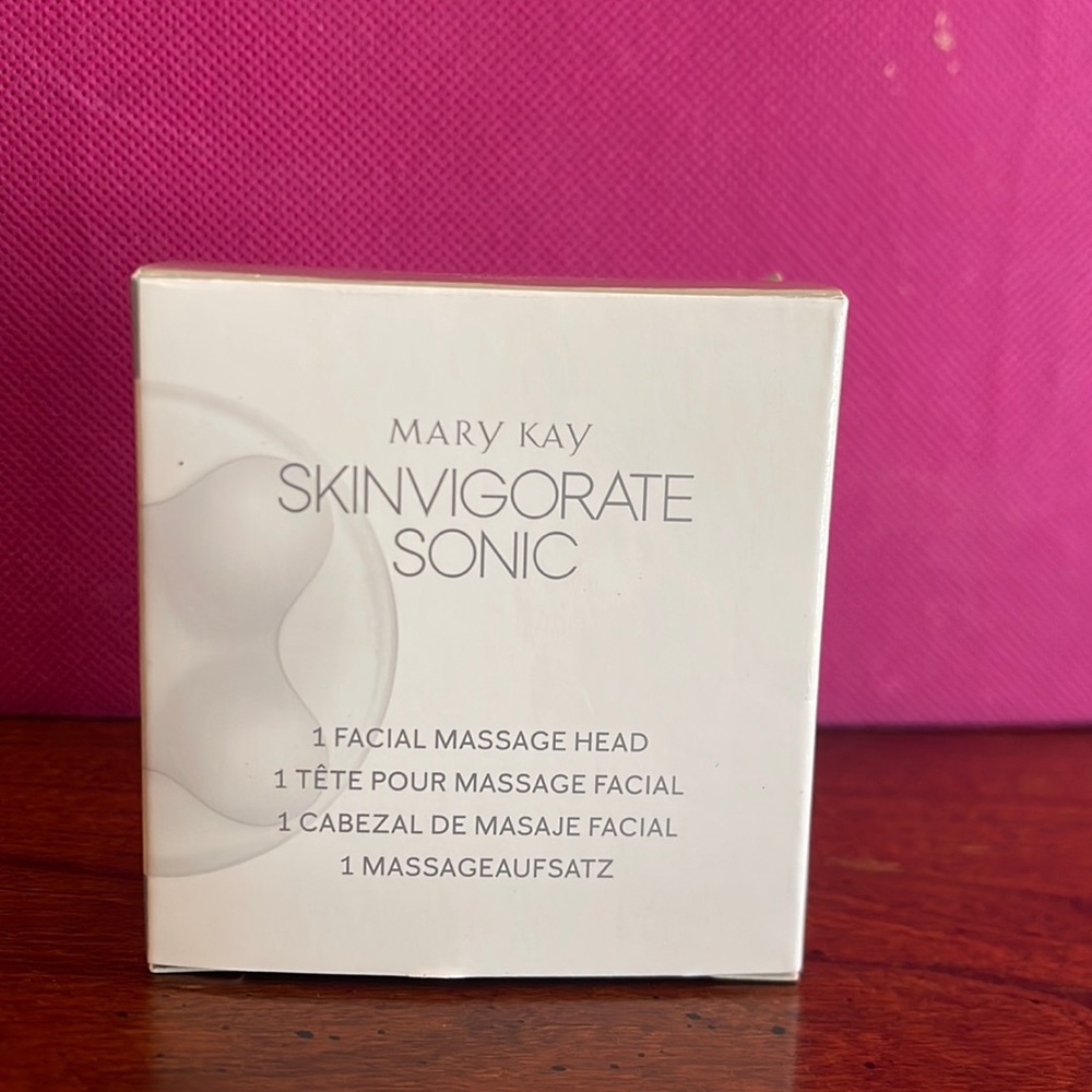 Mary Kay Skinvigorate Sonic facial massager head